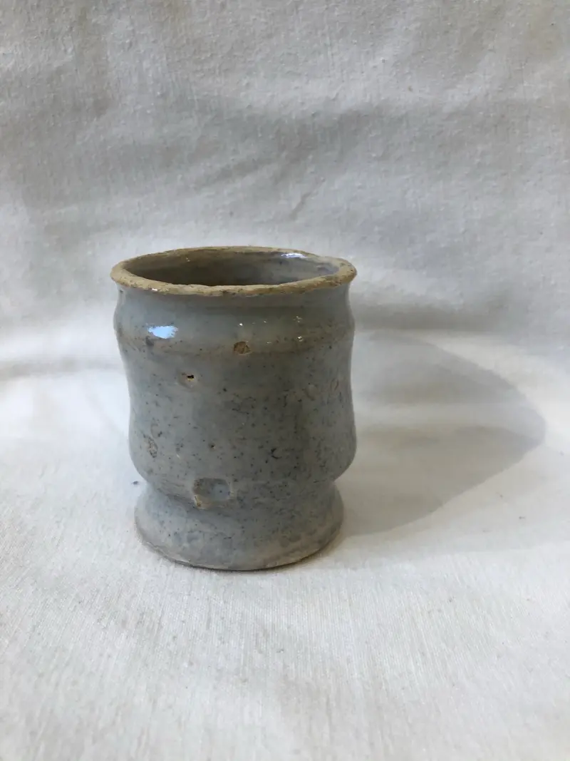 17 th century ointment Albarello pot