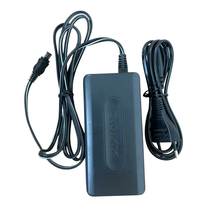 AC-L10B – Adapter voor NP-F550 / F570