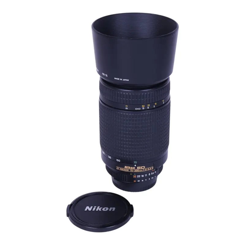 AF Nikkor 70-300mm f/4-5.6 ED Lens (Incl. HB-15 Zonnekap)