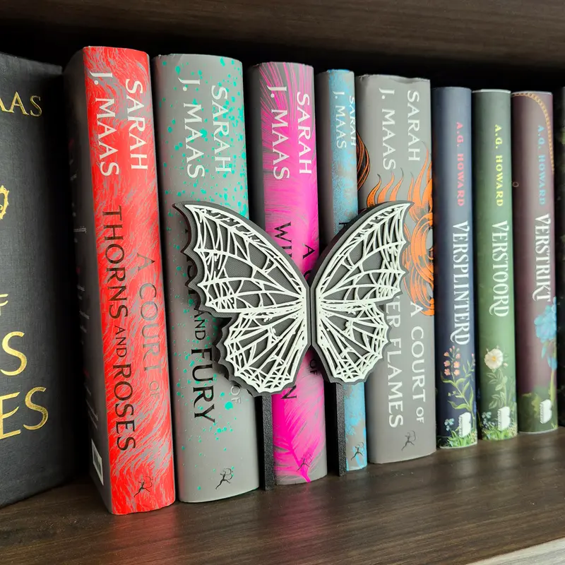Bookshelf Peekout Sign - Spiderweb Butterfly Wings