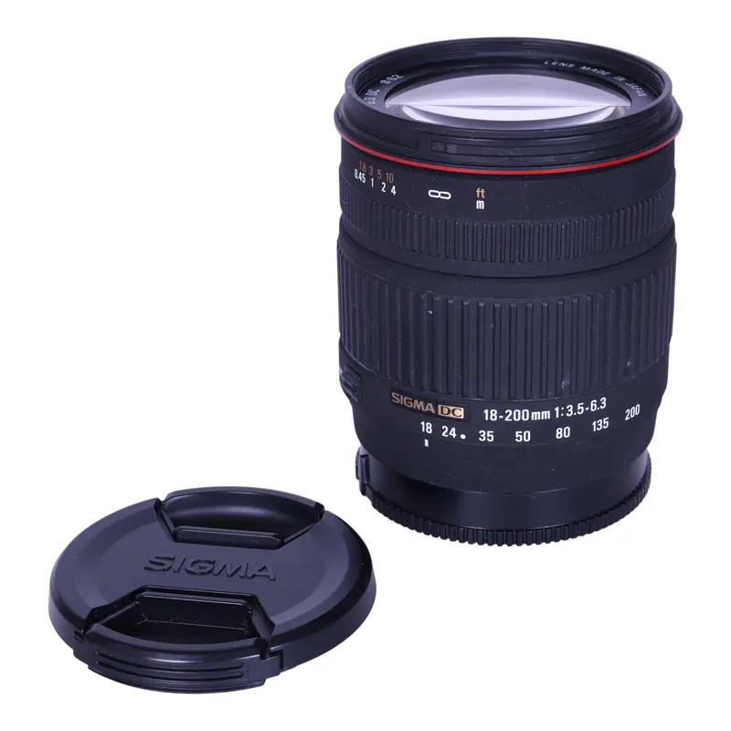 DC Zoomlens 18-200mm f/3.5-6.3 voor Minolta AF / A-Mount (APS-C)