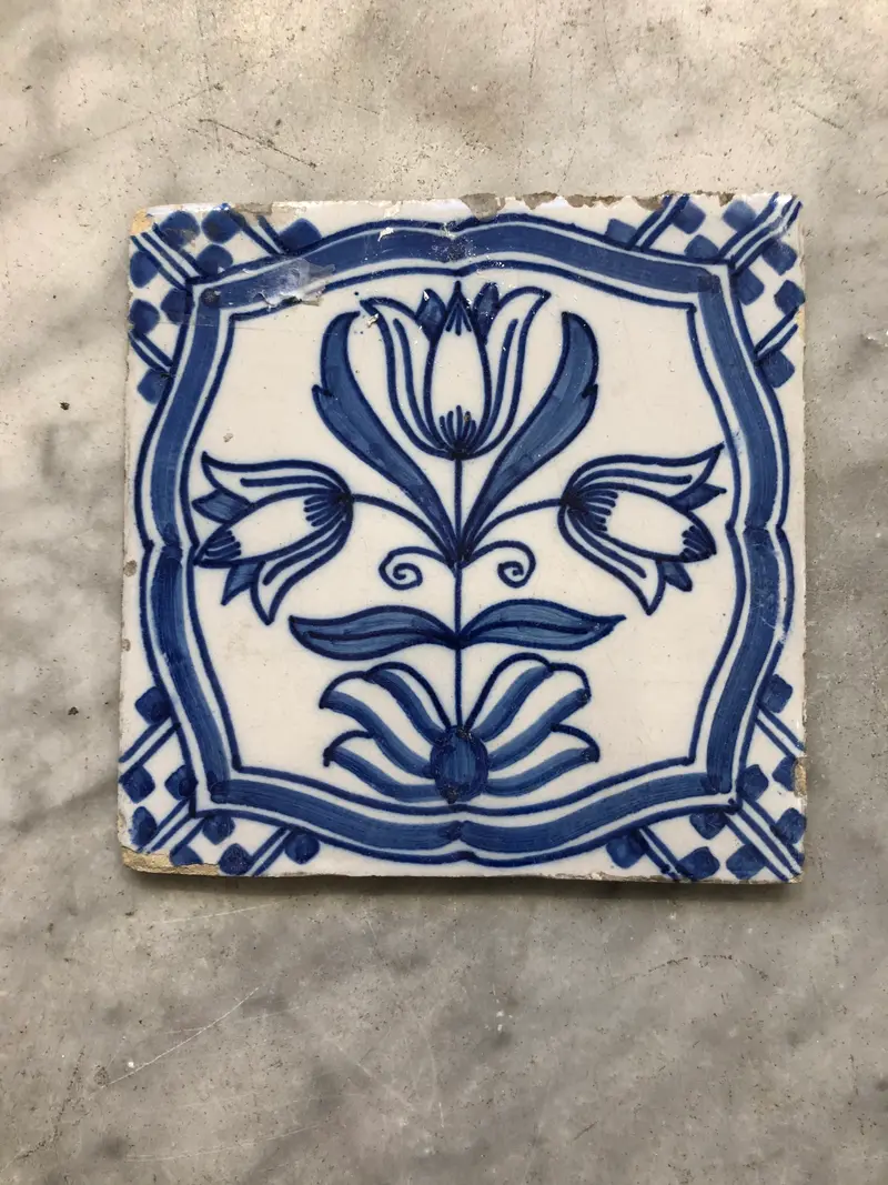 Delft handpainted dutch tile tulips