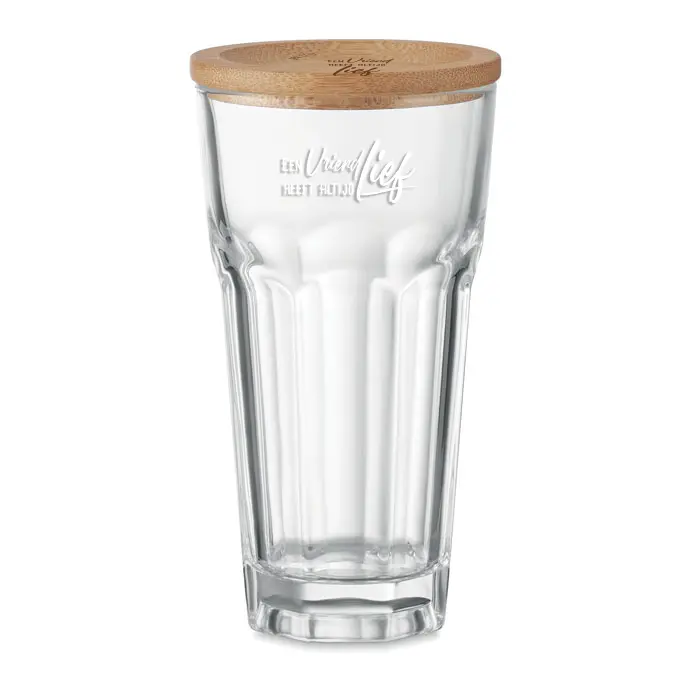 Een vriend heeft altijd lief glas
