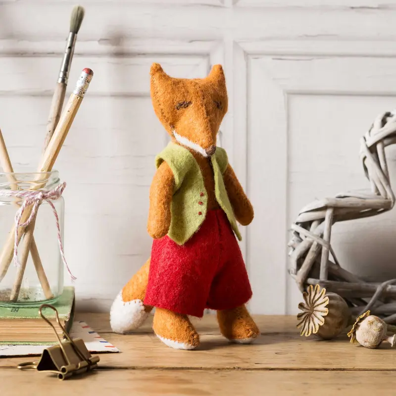Fergus Fox Felt Craft Kit - Corinne Lapierre Limited