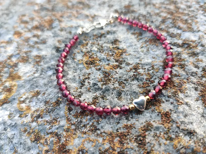 'Hartje' Garnet Bracelet in 925 Sterling Silver