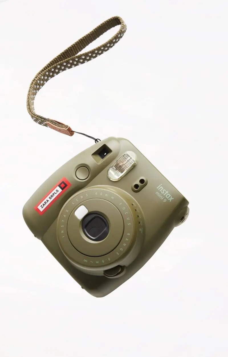 Instax Mini 9 Instant Camera - Zara SRPLS (In doos)