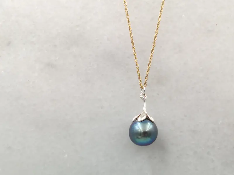Jet Black Pearl Flower Bud Necklace in 925 Sterling Silver