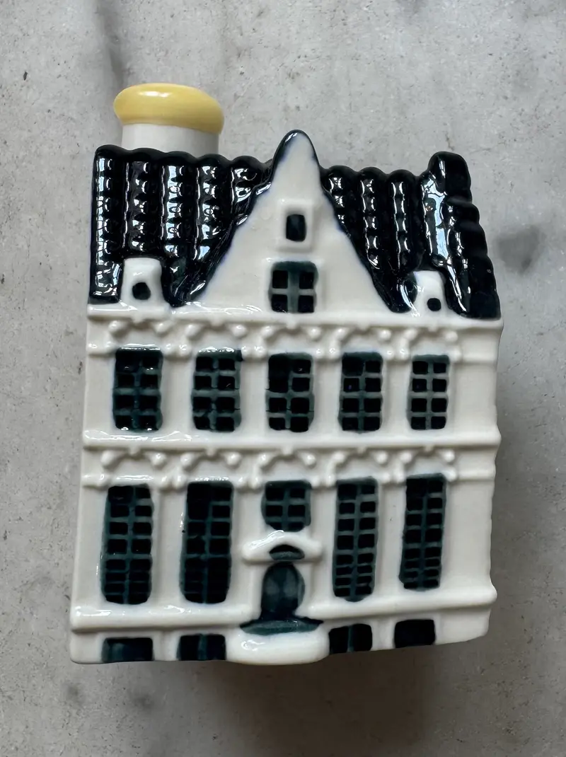 KLM house 105, the 3 canals , Amsterdam