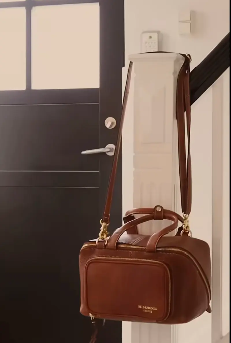 Project 39 Walnut/Gold - Re