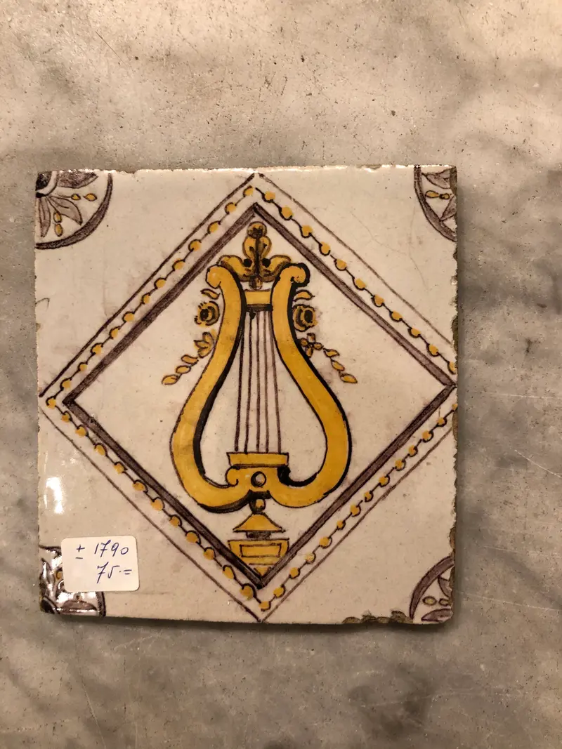 Rare late 18 th century delft tile with harp