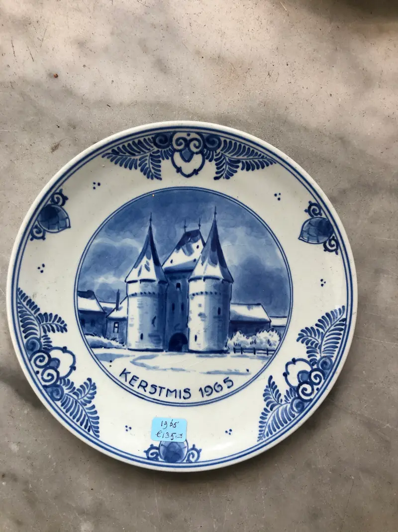 Royal Delft handpainted dutch Christmas plate 1965