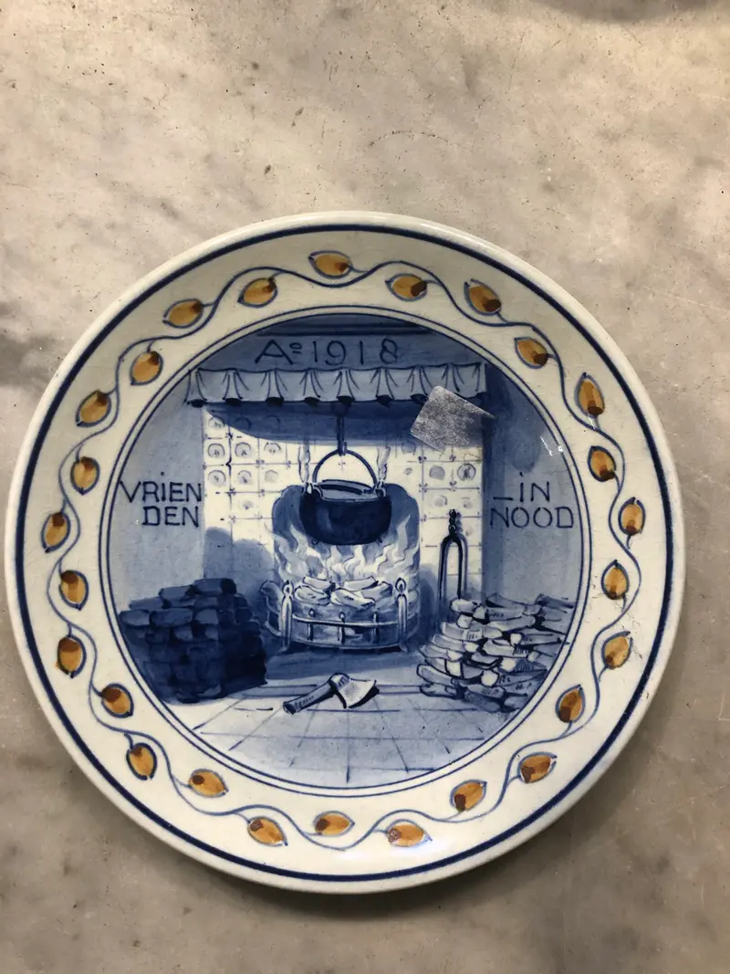 Royal Delft handpainted dutch plate 1914 ww1 fireplace
