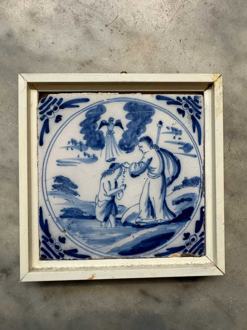 T108) English delftware bible tile 18 th century