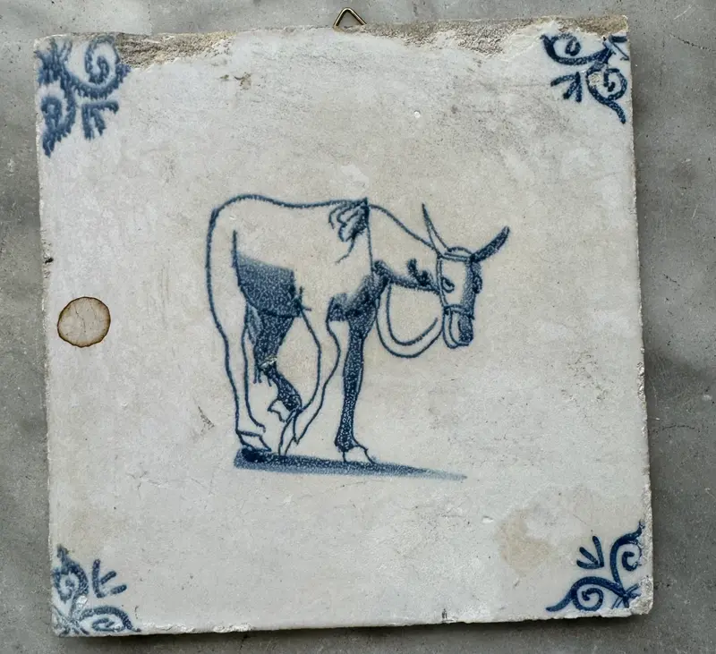 T72)18 th century rare delft tile with donkey