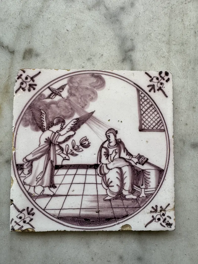 T99) Delft 18 th century bible tile
