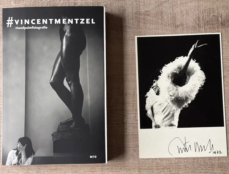 #VINCENTMENTZEL. Handpalmfotografie. (SIGNED)